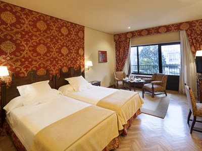 bedroom - hotel parador de leon - leon, spain