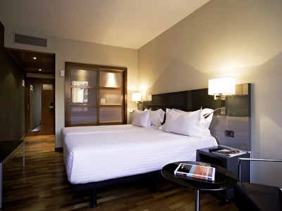 bedroom 1 - hotel ac avenida de america - madrid, spain