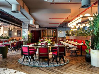 restaurant - hotel radisson red madrid - madrid, spain