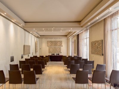 conference room - hotel villa real - madrid, spain