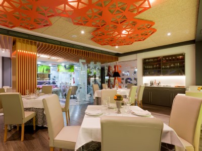 restaurant 3 - hotel senator barajas - madrid, spain