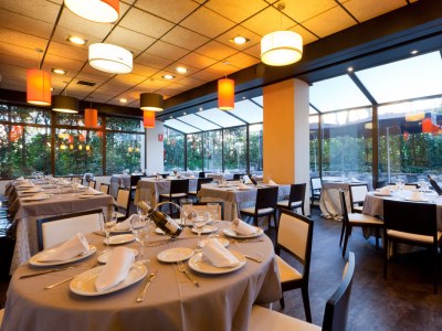 restaurant 4 - hotel senator barajas - madrid, spain