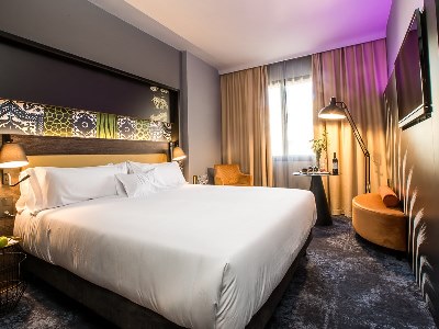 bedroom - hotel nyx madrid - madrid, spain