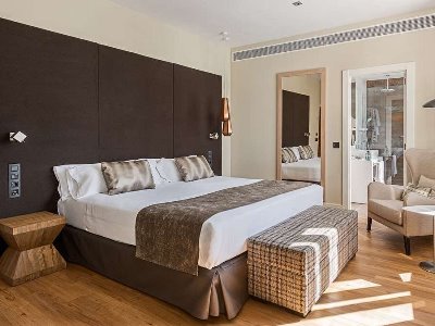 bedroom 3 - hotel catalonia gran via - madrid, spain
