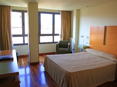 bedroom 1 - hotel gran regente - oviedo, spain