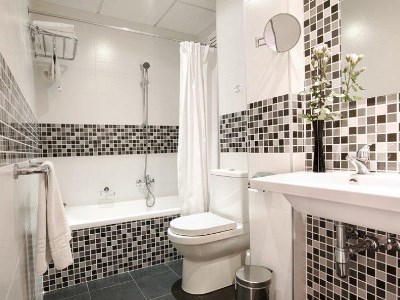 bathroom - hotel hotel joan miro museum - palma de mallorca, spain