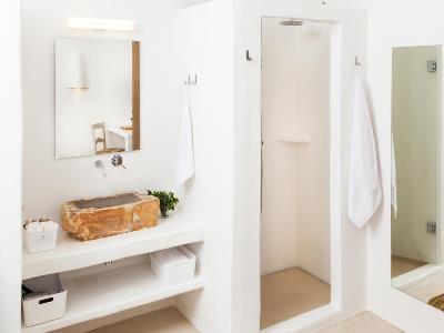 bathroom - hotel hm balanguera - palma de mallorca, spain