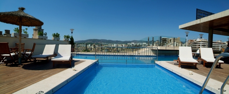 outdoor pool - hotel saratoga - palma de mallorca, spain