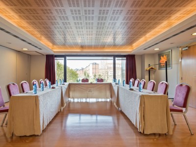 conference room - hotel abba reino de navarra - pamplona, spain