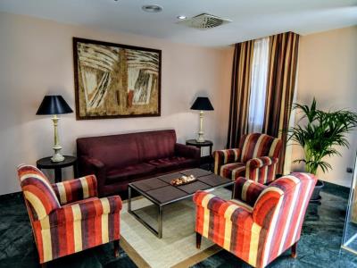 lobby 1 - hotel hotel casino del tormes - salamanca, spain