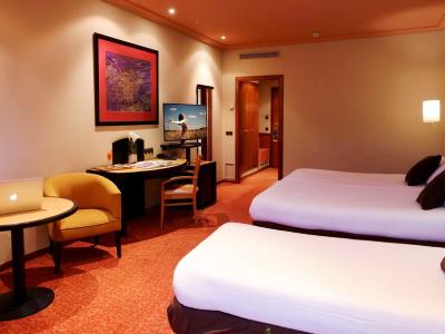 bedroom 6 - hotel abba fonseca - salamanca, spain