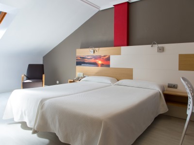 bedroom 3 - hotel chateau la roca - santander, spain