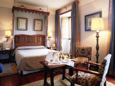bedroom - hotel parador de santiago de compostela - santiago de compostela, spain