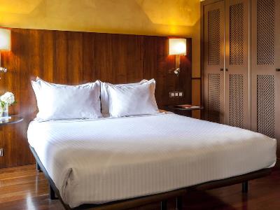 bedroom - hotel palacio del carmen, autograph collection - santiago de compostela, spain