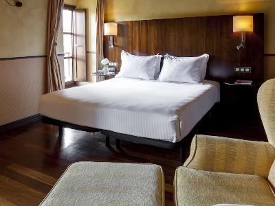 bedroom 1 - hotel palacio del carmen, autograph collection - santiago de compostela, spain