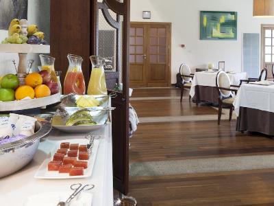 breakfast room - hotel palacio del carmen, autograph collection - santiago de compostela, spain
