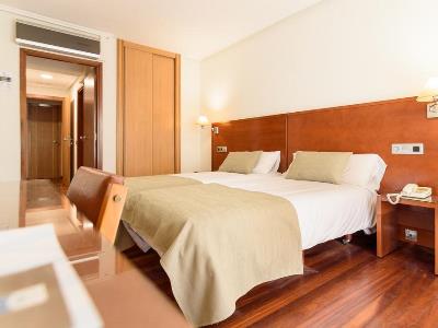 bedroom - hotel mx mexico pr - santiago de compostela, spain