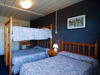 bedroom 5 - hotel compostela inn - santiago de compostela, spain