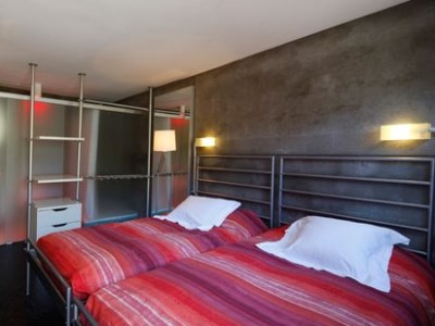 bedroom - hotel compostela inn - santiago de compostela, spain