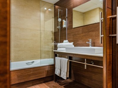 bathroom - hotel compostela - santiago de compostela, spain