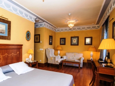 deluxe room - hotel inglaterra - seville, spain
