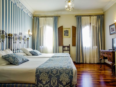 bedroom - hotel dona maria - seville, spain