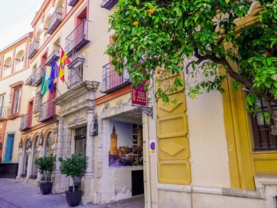 exterior view - hotel dona maria - seville, spain