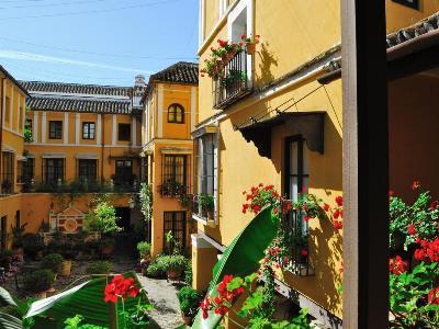 exterior view - hotel las casas de la juderia - seville, spain