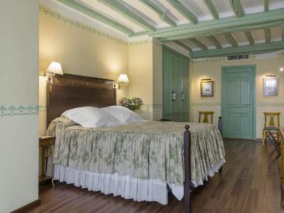 bedroom - hotel las casas de la juderia - seville, spain