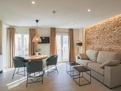 bedroom 6 - hotel apartamentos turisticos magna sevilla - seville, spain