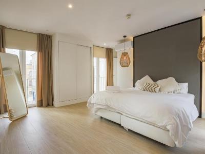 bedroom 3 - hotel apartamentos turisticos magna sevilla - seville, spain
