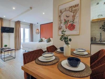 bedroom 2 - hotel apartamentos turisticos magna sevilla - seville, spain