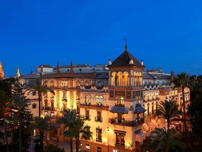 exterior view - hotel alfonso xiii - seville, spain