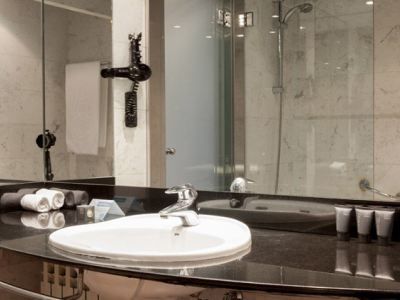 bathroom - hotel ac ciudad de sevilla - seville, spain
