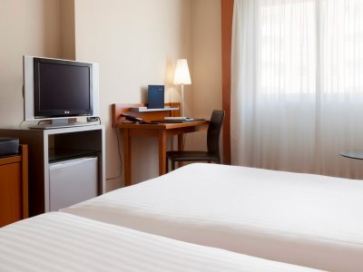 bedroom 2 - hotel ac tarragona - tarragona, spain
