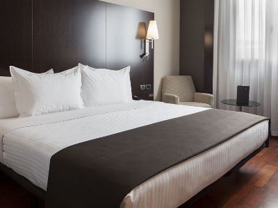 bedroom 1 - hotel ac valencia - valencia, spain