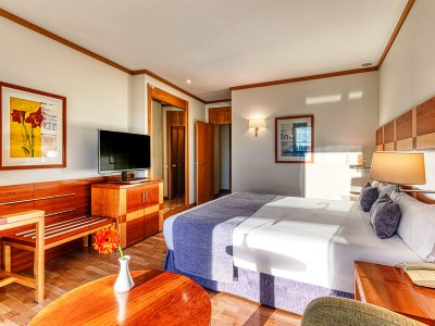 bedroom - hotel senator parque central - valencia, spain