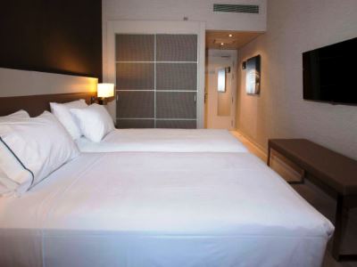 bedroom - hotel sh colon valencia hotel - valencia, spain