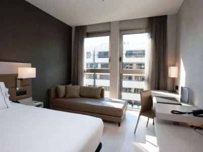 bedroom 1 - hotel sh colon valencia hotel - valencia, spain