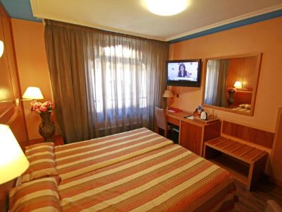 bedroom - hotel hotel paris centro - zaragoza, spain