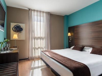 bedroom - hotel eurostars rey fernando - zaragoza, spain