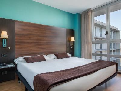 bedroom 3 - hotel eurostars rey fernando - zaragoza, spain