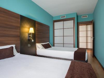 bedroom 4 - hotel eurostars rey fernando - zaragoza, spain