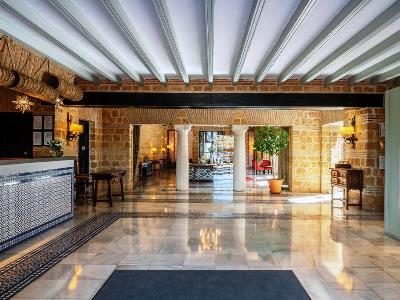 lobby - hotel parador de carmona - carmona, spain