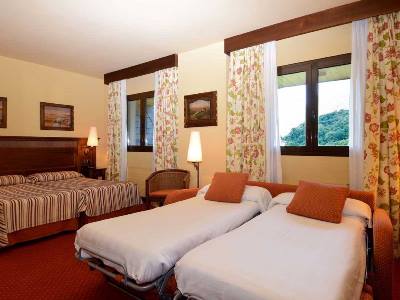 bedroom 3 - hotel rv hotels tuca - vielha, spain