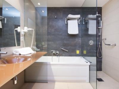 bathroom - hotel granada palace - monachil, spain
