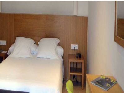 bedroom - hotel al sur apartamentos turisticos - chiclana frontera, spain
