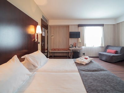 bedroom 5 - hotel salymar - san fernando, spain