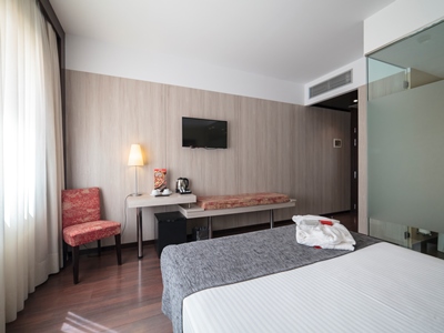 bedroom 7 - hotel salymar - san fernando, spain