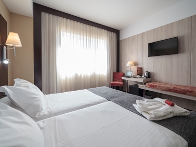 bedroom 1 - hotel salymar - san fernando, spain